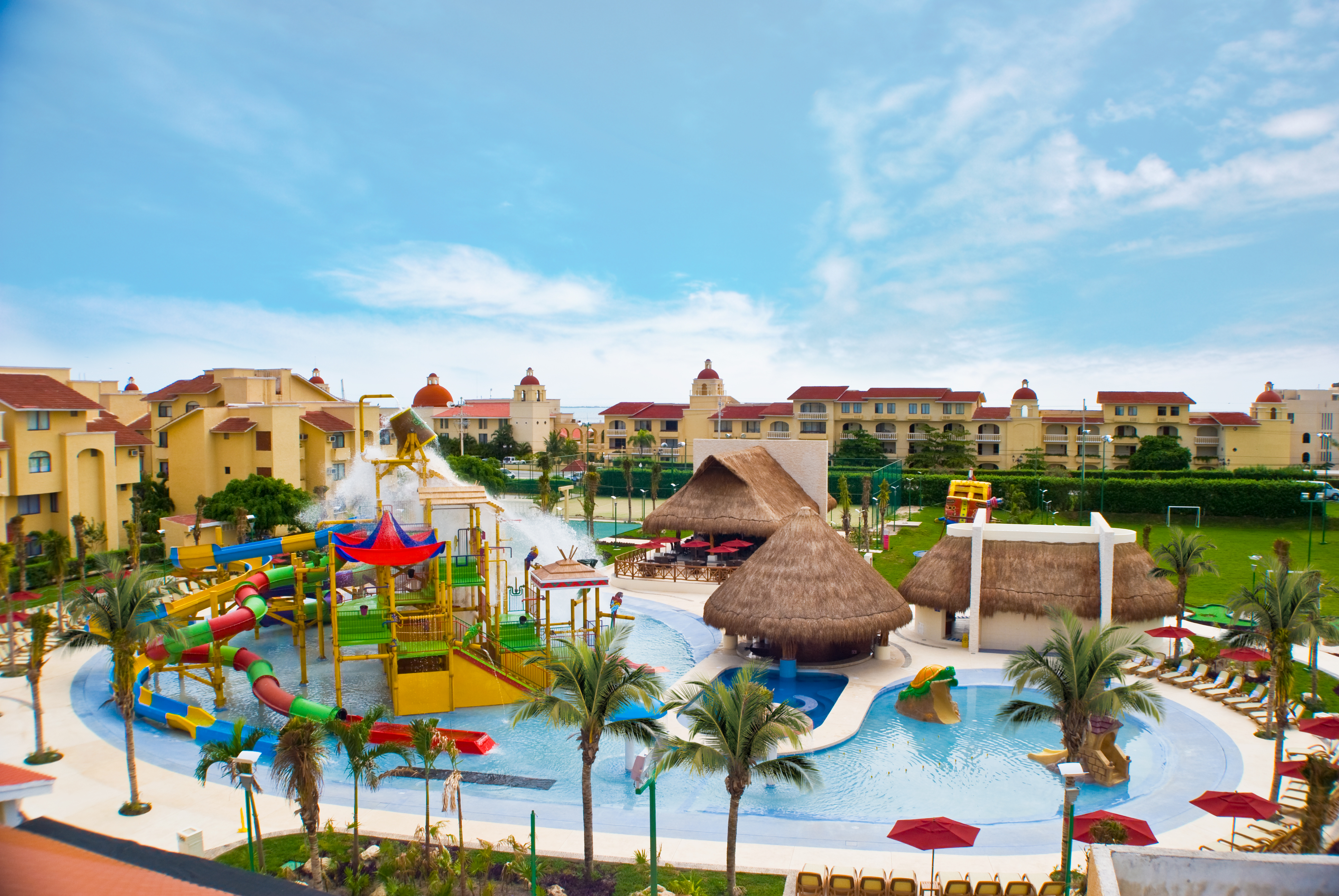 Reserva DAY PASS en All Ritmo Cancún Resort and Waterpark, Day pass en  Cancún | SUPERPASS